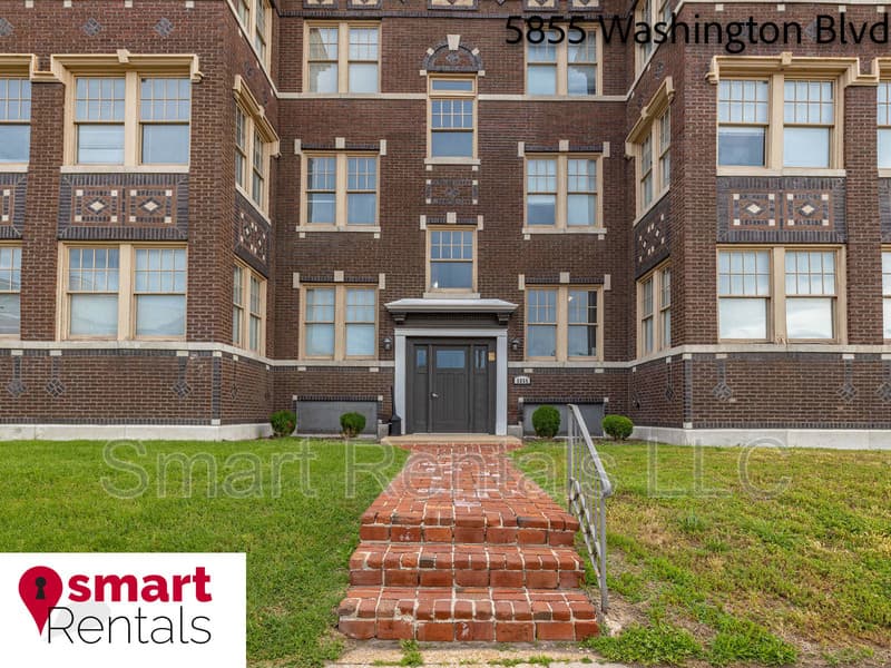 St. Louis Condo: 5855 Washington Boulevard - 2B