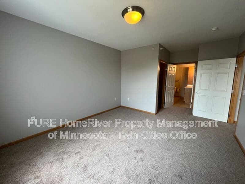 Saint Paul Condo: 1800 Graham Ave