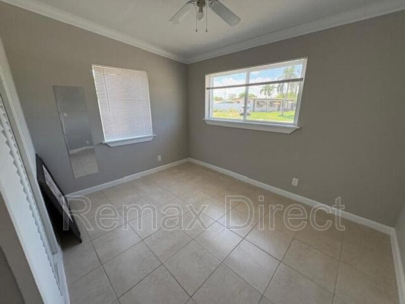 WEST PALM BEACH House: 5580 Honeysuckle Drive