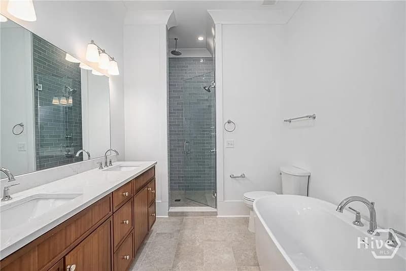 Savannah Condo: West 38th Street - 304