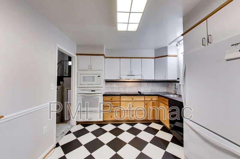College Park House: 3510 Marlbrough Way