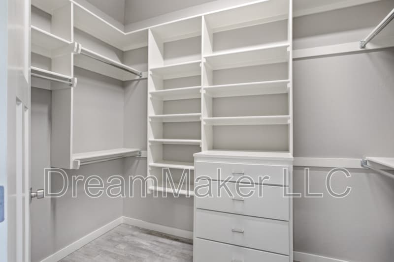 Norman House: 3118 SE 34th Street