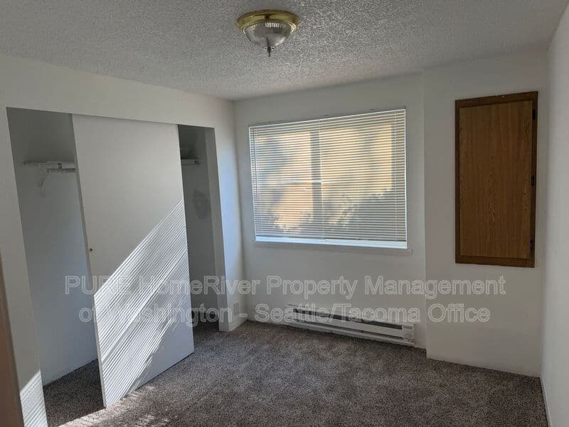 Seattle Apartment: 907 SW Holden St