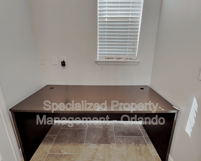 Winter Garden Townhome: 15543 Waterleigh Cove Dr
