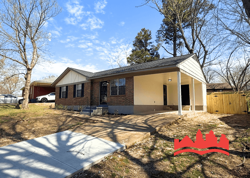 Memphis House: 5286 Broken Oak Dr
