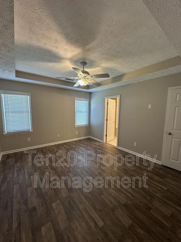 Columbus House: 7124 Vinings Court