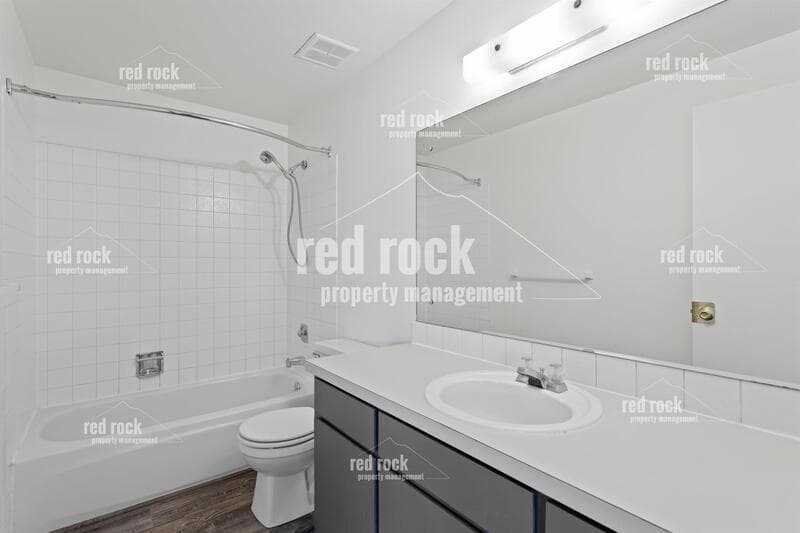 Spokane Valley Condo: 2724 North Perrine Court - 1