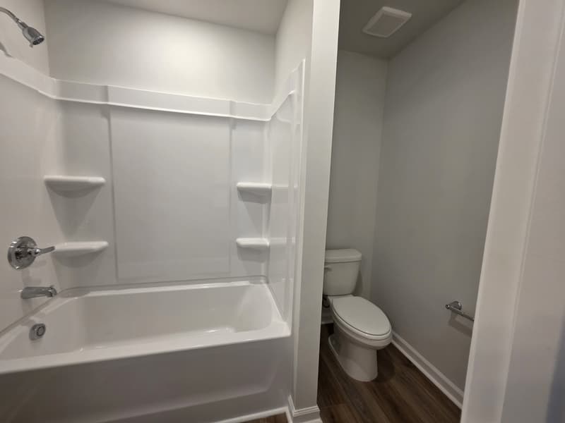 Youngsville House: 9 Silverbell Court