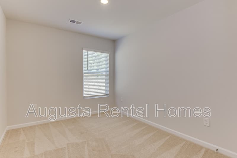 Graniteville House: 818 Quaint Parish Circle
