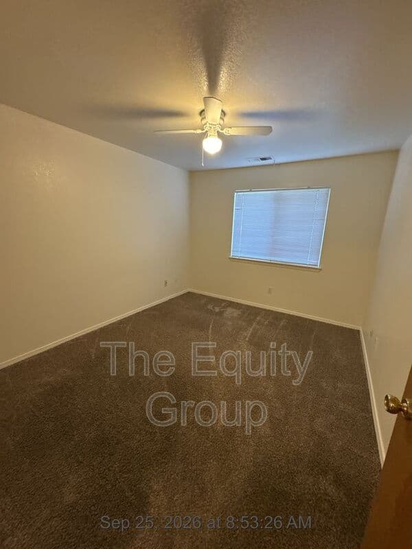 Visalia House: 2619 S Maselli