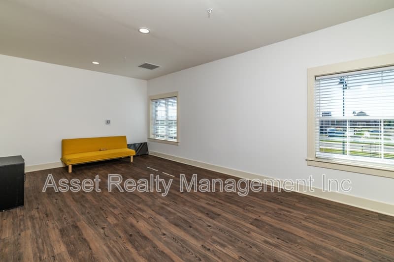 Alcoa Condo: 1110 Franck Street - 213
