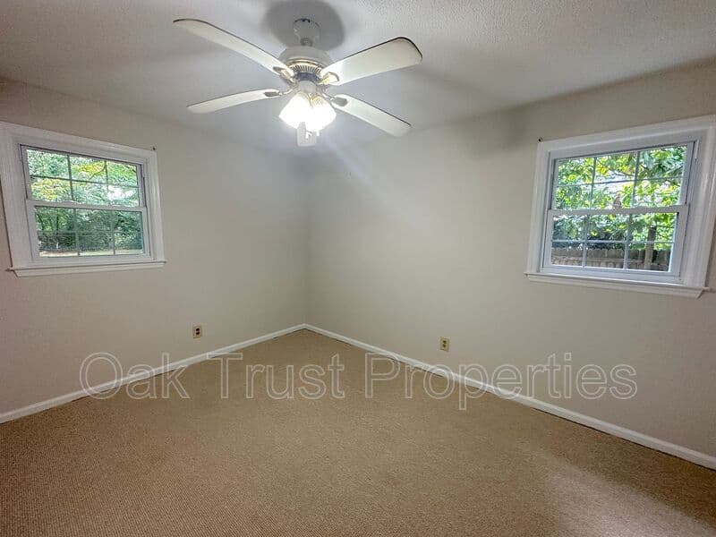 Summerville House: 213 Jimbo Road
