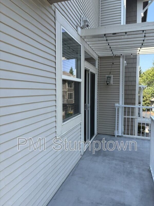 Portland Townhome: 14184 SW Barrows RD