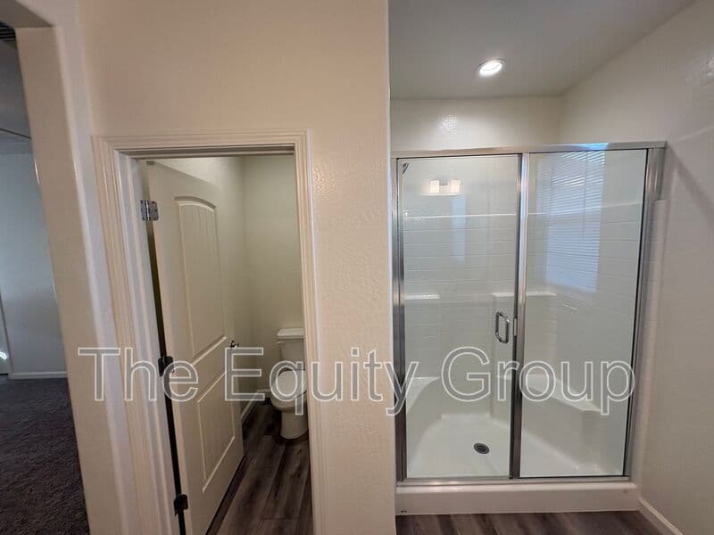 Visalia House: 1005 West Sedona Ave