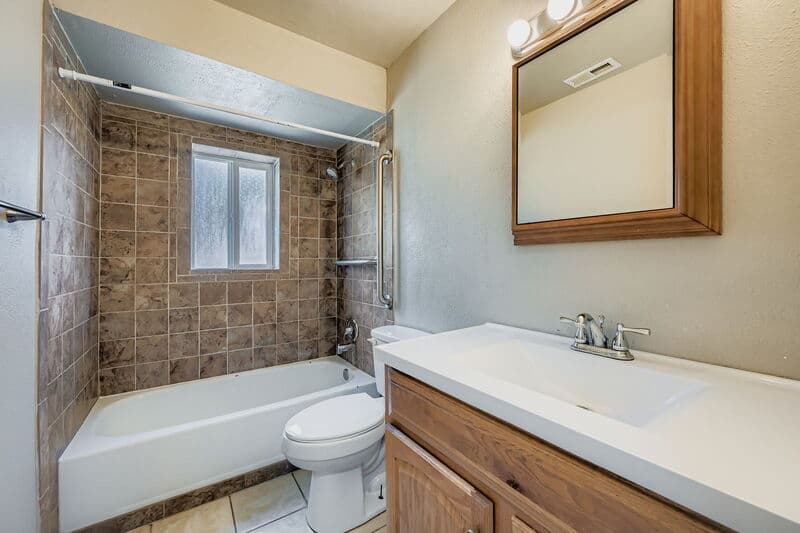 Fountain Condo: 6654 Provincial Drive