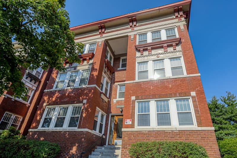 Kansas City Condo: 3400 Gillham Rd - 1N