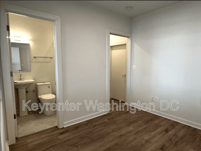 Washington Condo: 1460 Belmont St, NW - 301