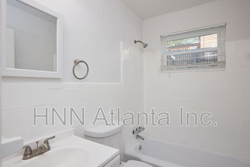 Atlanta Condo: 2157 Lenox Rd, NE
