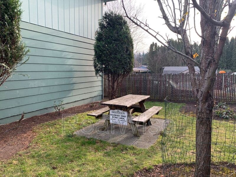 Portland Condo: 2635 SE 145th Ave