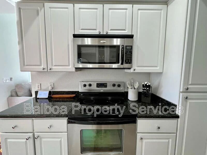Phoenix Townhome: 3633 N 3rd Ave