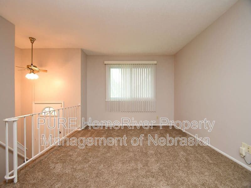 Omaha House: 2511 N 143rd Ave