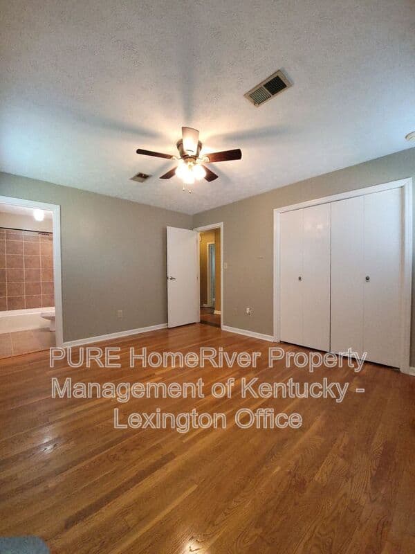 Richmond House: 106 Hammons Dr