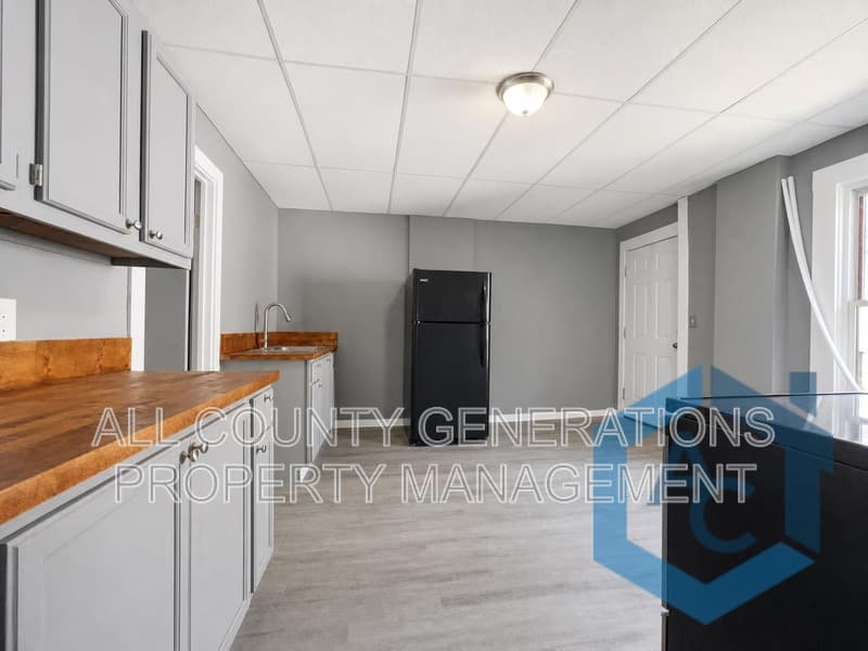 Lorain Condo: 2117 E 29th St