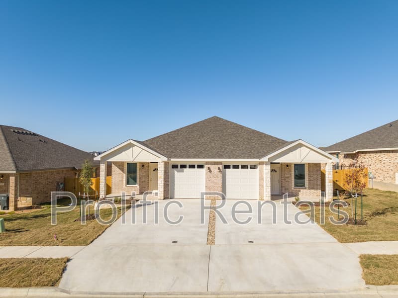 Killeen Condo: 5003 Rose Garden Loop - 1