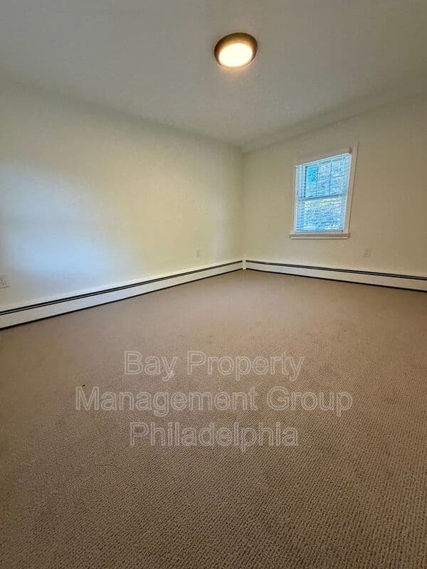Blue Bell House: 1014 Trewellyn Ave