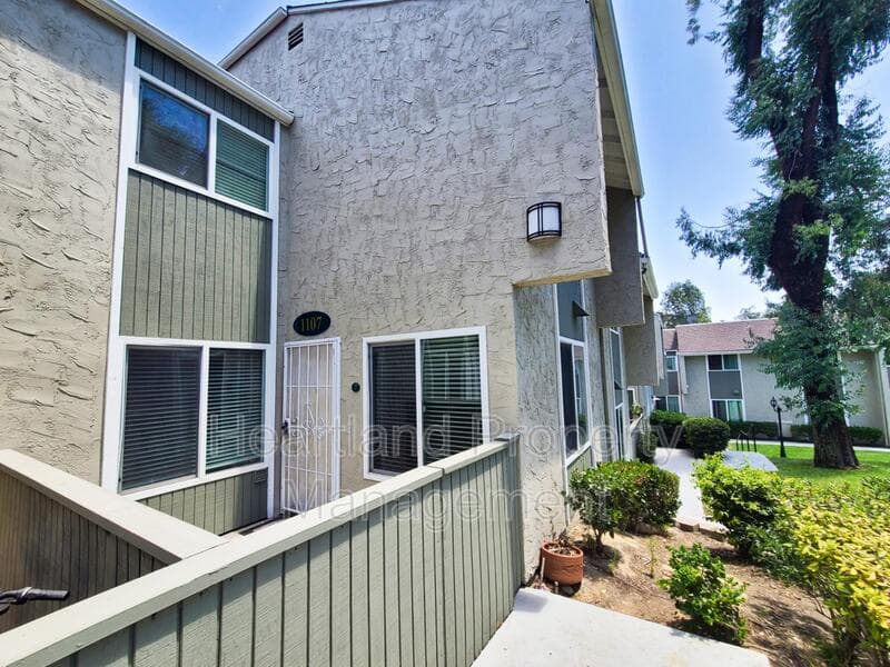 San Diego Condo: 6333 College Grove Way