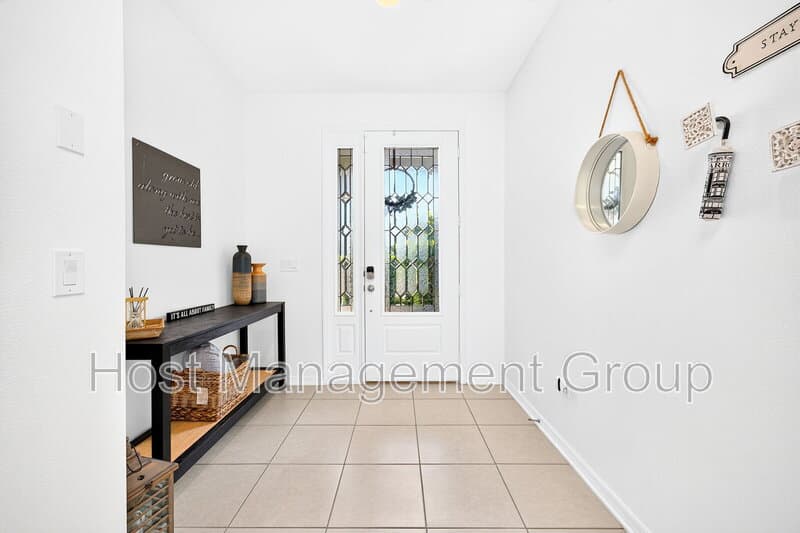 Orlando House: 8205 Bayliss Ct