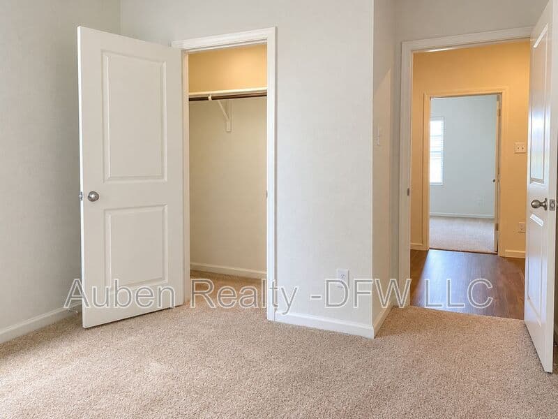 Fort Worth House: 6525 Trident Court