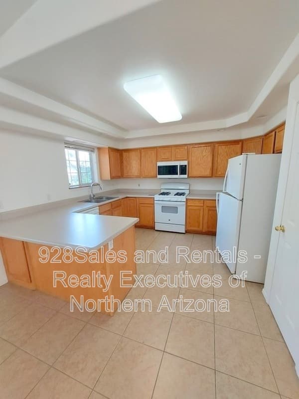 Flagstaff House: 4029 S Nicholas St