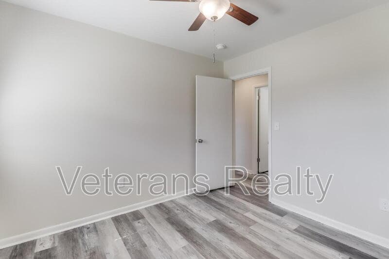 Long Beach House: 129 Quarles Street