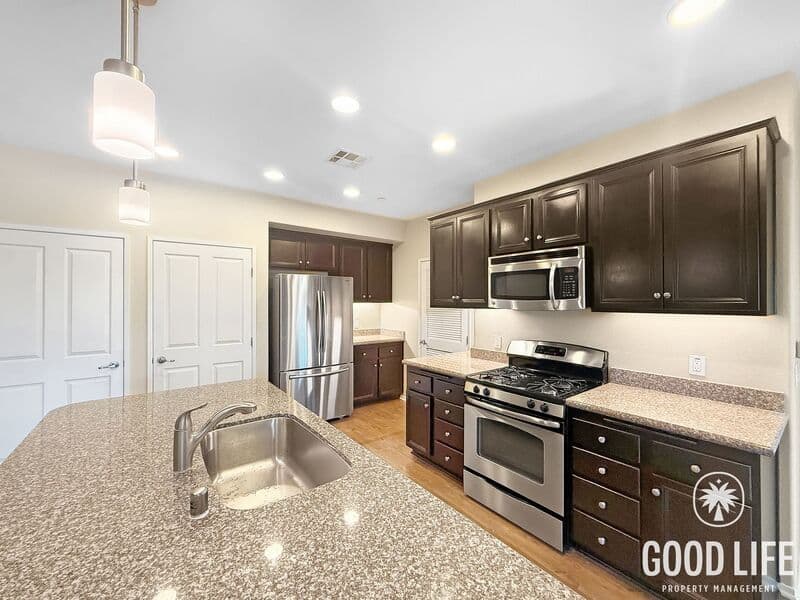 San Diego Condo: 11170 Taloncrest Way