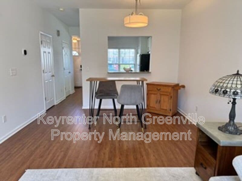Greenville House: 612 Graythorn Ln
