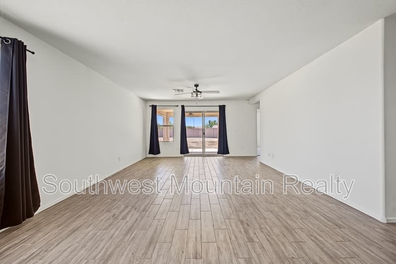 Coolidge House: 1333 W Pima Avenue