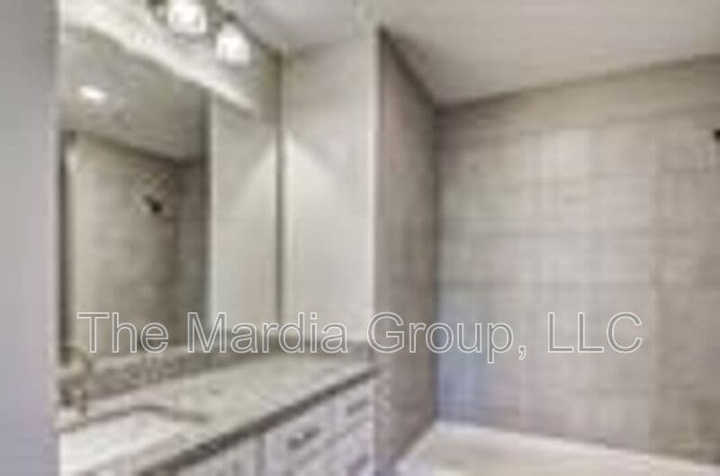 Garland House: 3258 Wexford Dr
