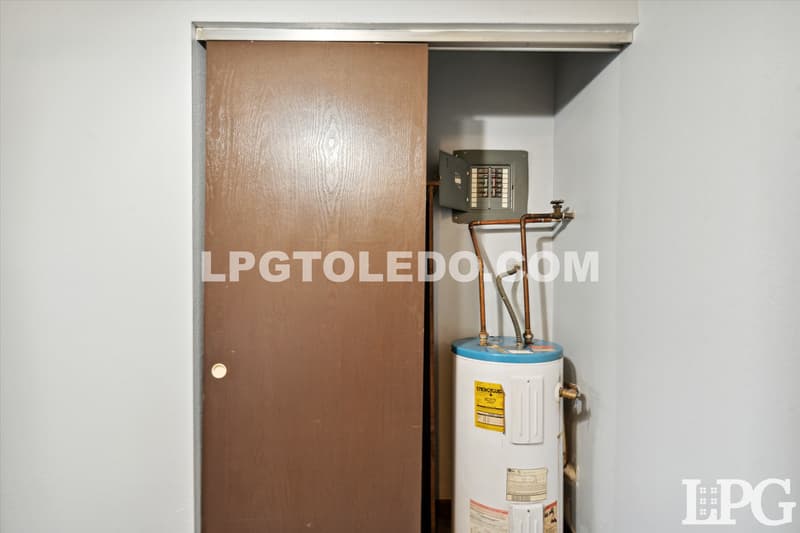 Toledo Condo: 6018 Secor Rd
