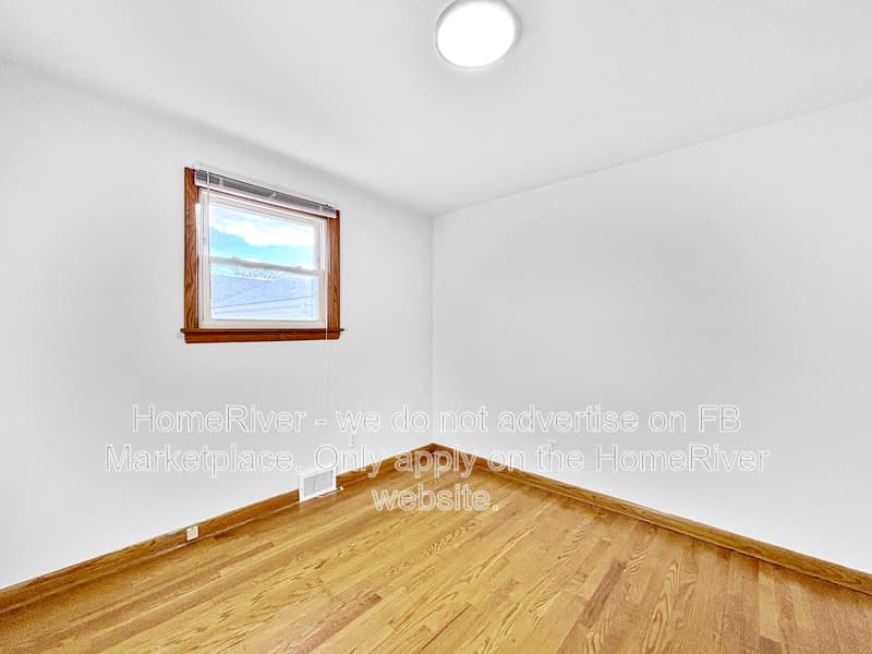 New Castle House: 1406 N Mercer St