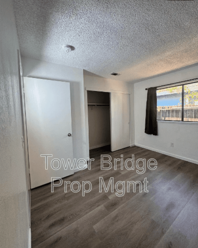 Sacramento House: 7516 Whisperwillow Drive
