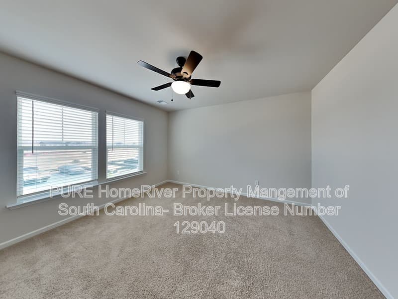 Elgin Townhome: 1054 Cornelia St