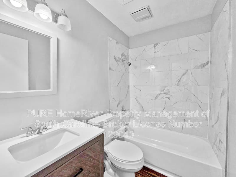 Rock Hill House: 910 Jefferson Ave