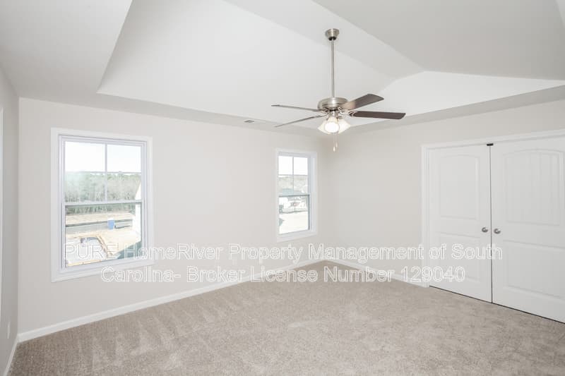 Elgin House: 743 Bustling Branch Ln