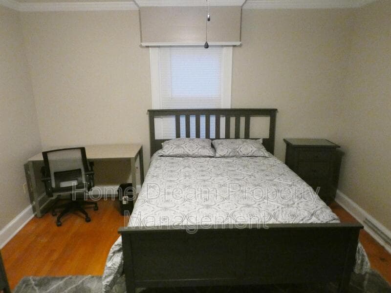 Fredericksburg House: 842 Spring Valley Dr A1