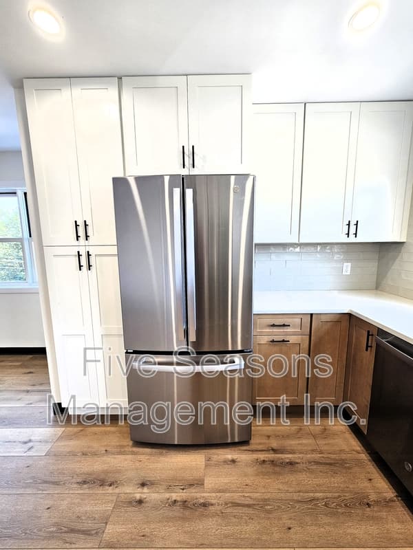 Burlington Condo: 199 King Street - 6