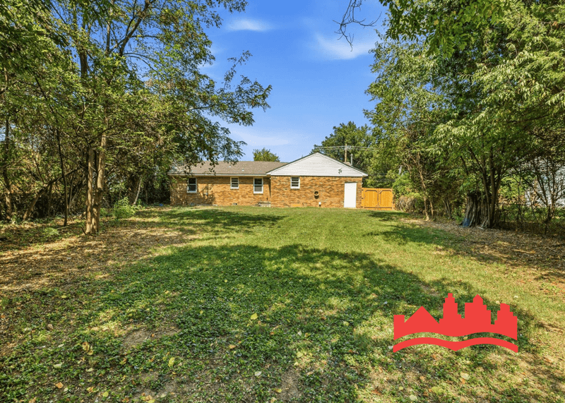 Memphis House: 1863 Burnham Ave
