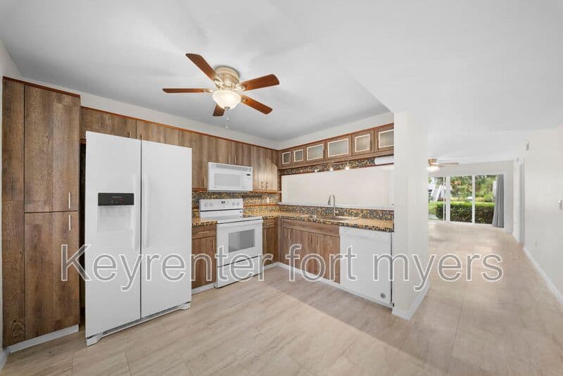 Fort Myers House: 14503 Lakewood Trace CT