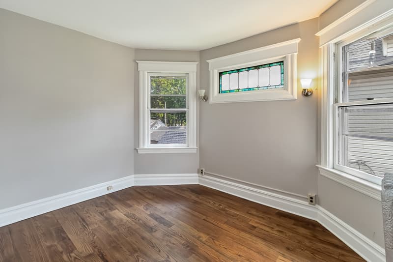 Montclair House: 99 Lincoln Street