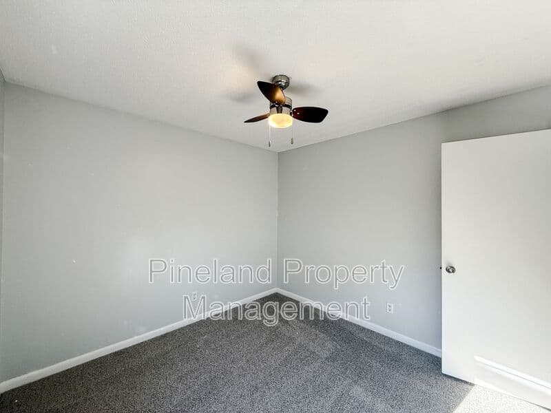 Fayetteville House: 6712 Carnforth Court